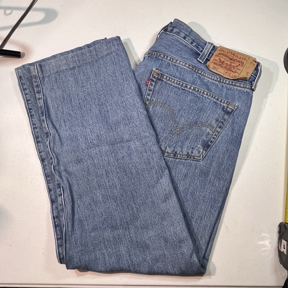 Levis 501 Men's Jeans Size 38x29 Medium Wash Hemmed‎ EUC 100% Cotton Button Fly